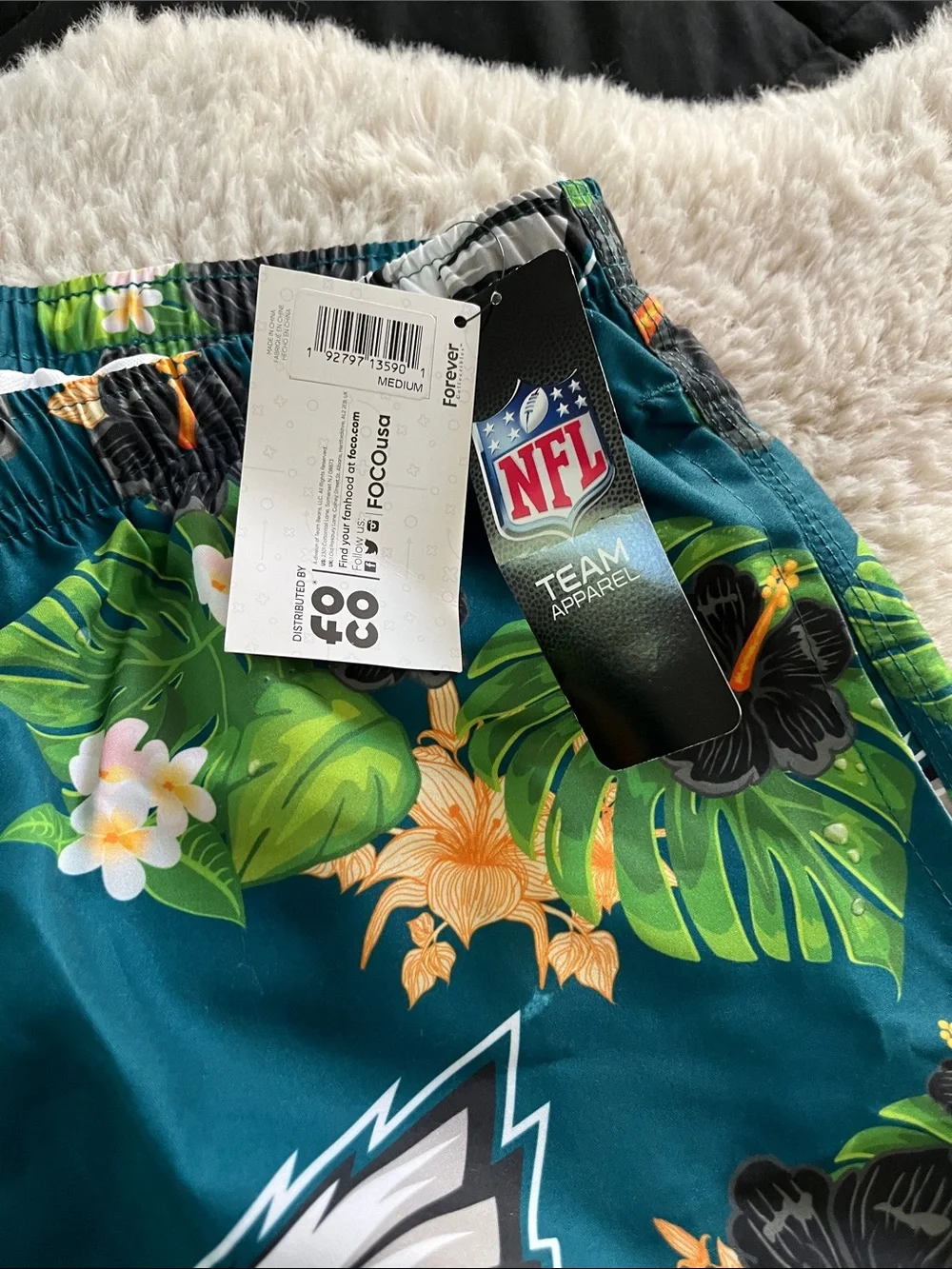 Eagles NFL swim trunks Medium NWT